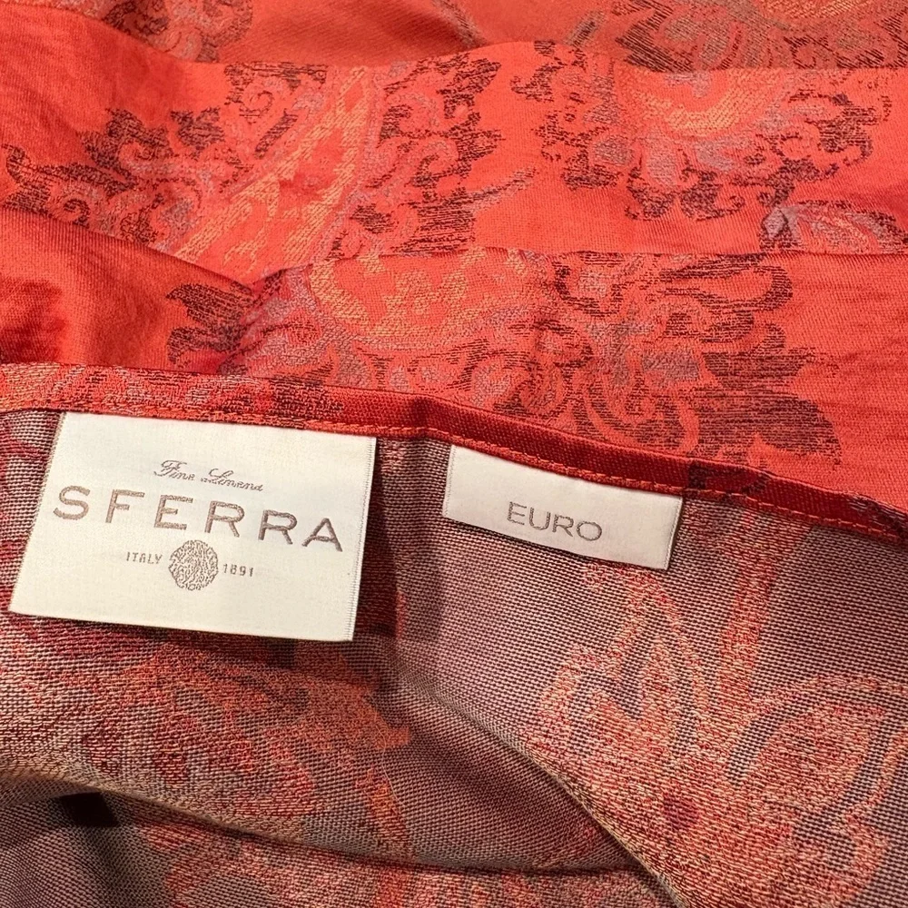 SFERRA Red Paisley Pillowcases